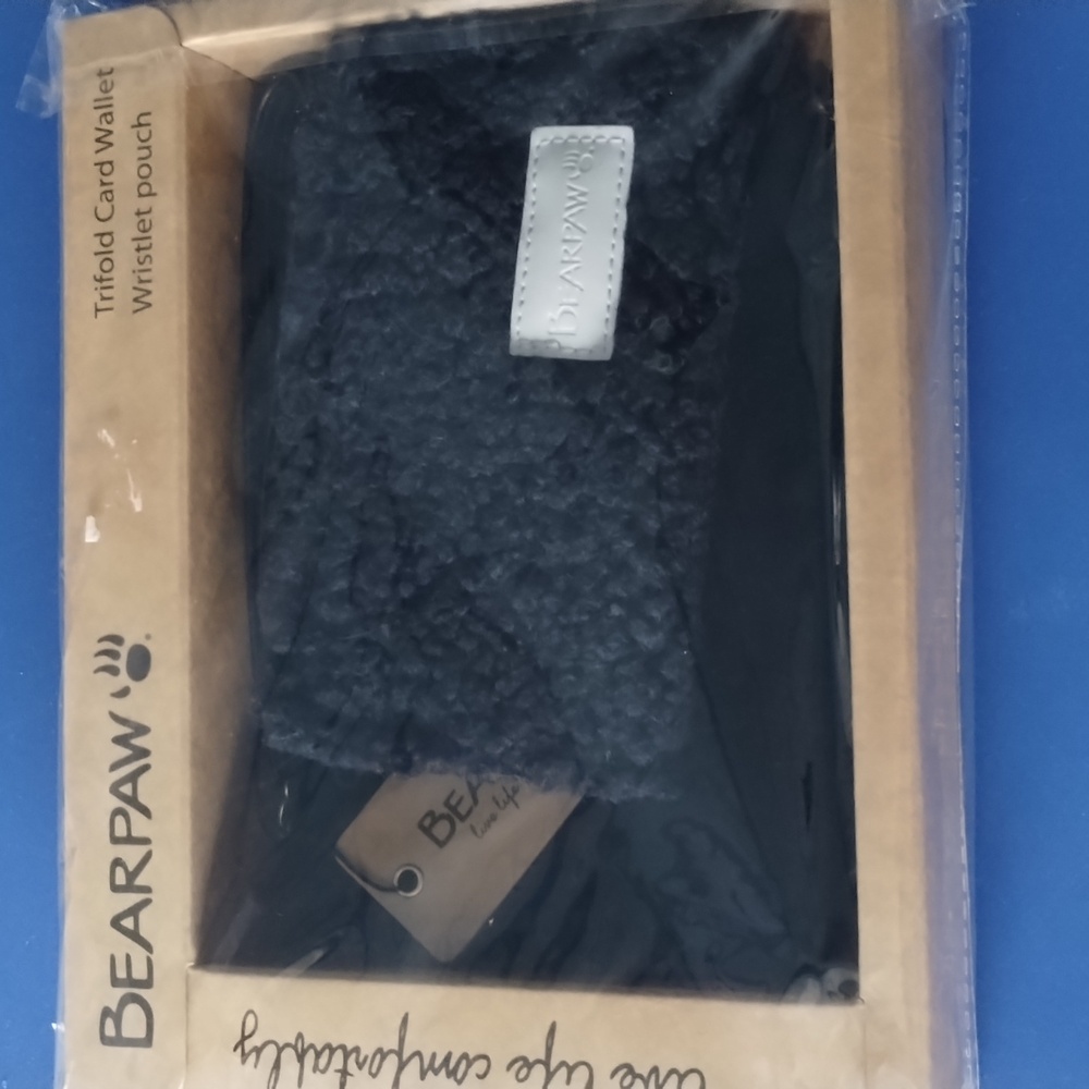 Bear Paw wallet wristlet pouch